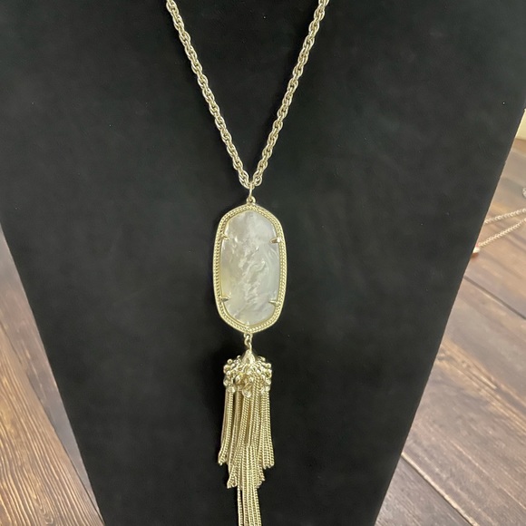 Kendra Scott Rayne Necklace - Picture 1 of 3